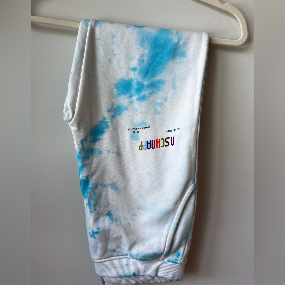 Noah Schnapp Sweatpants